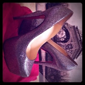 Christian Louboutin Daffodile Lady Glitter Shoes